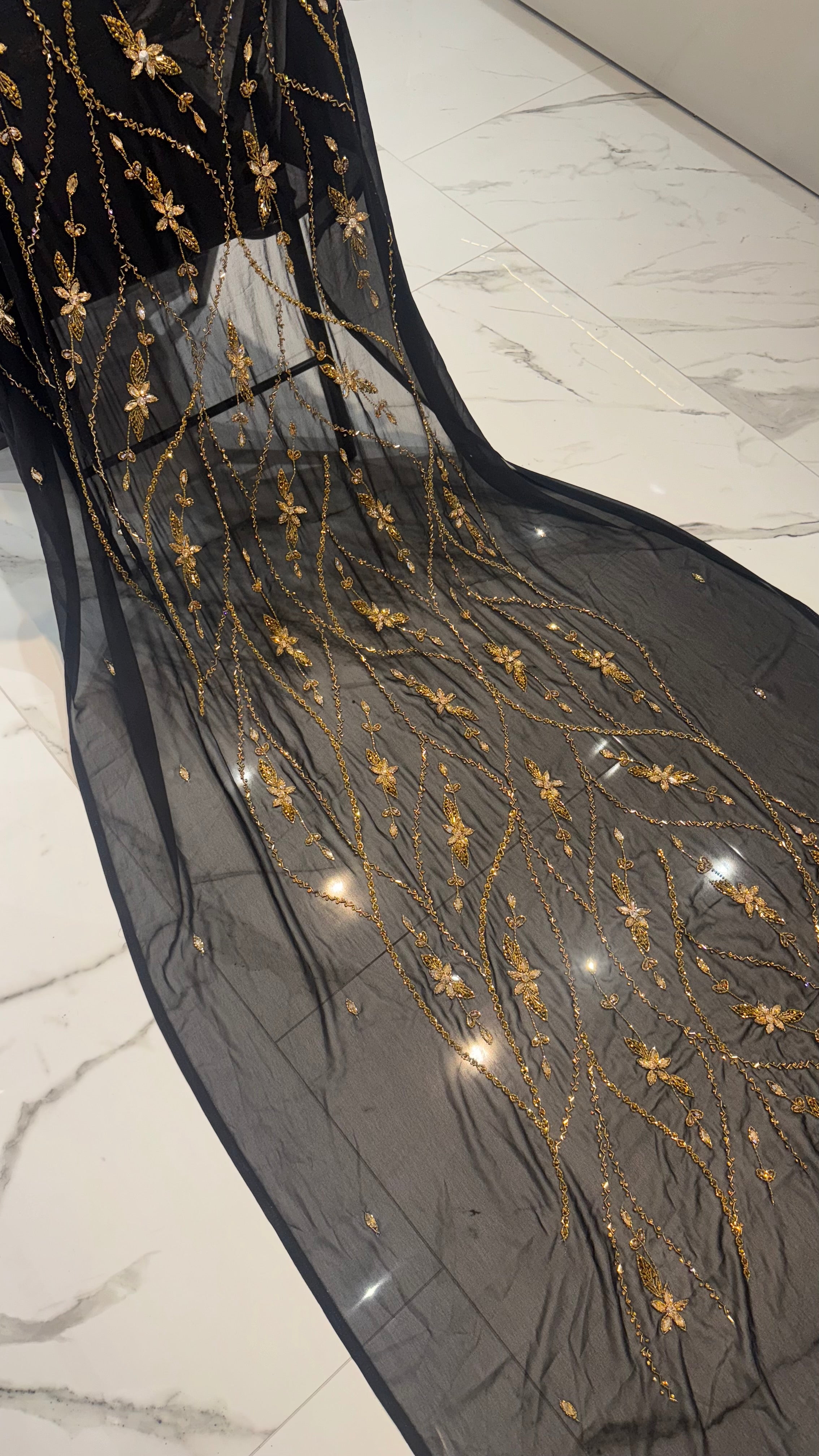 Black and Gold Zircon Dir3