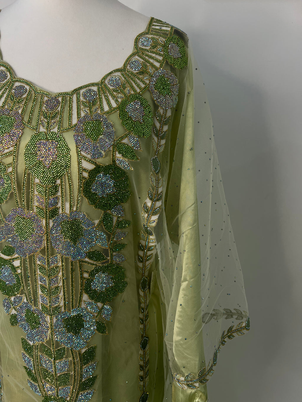 Emirati Thobe (one size)