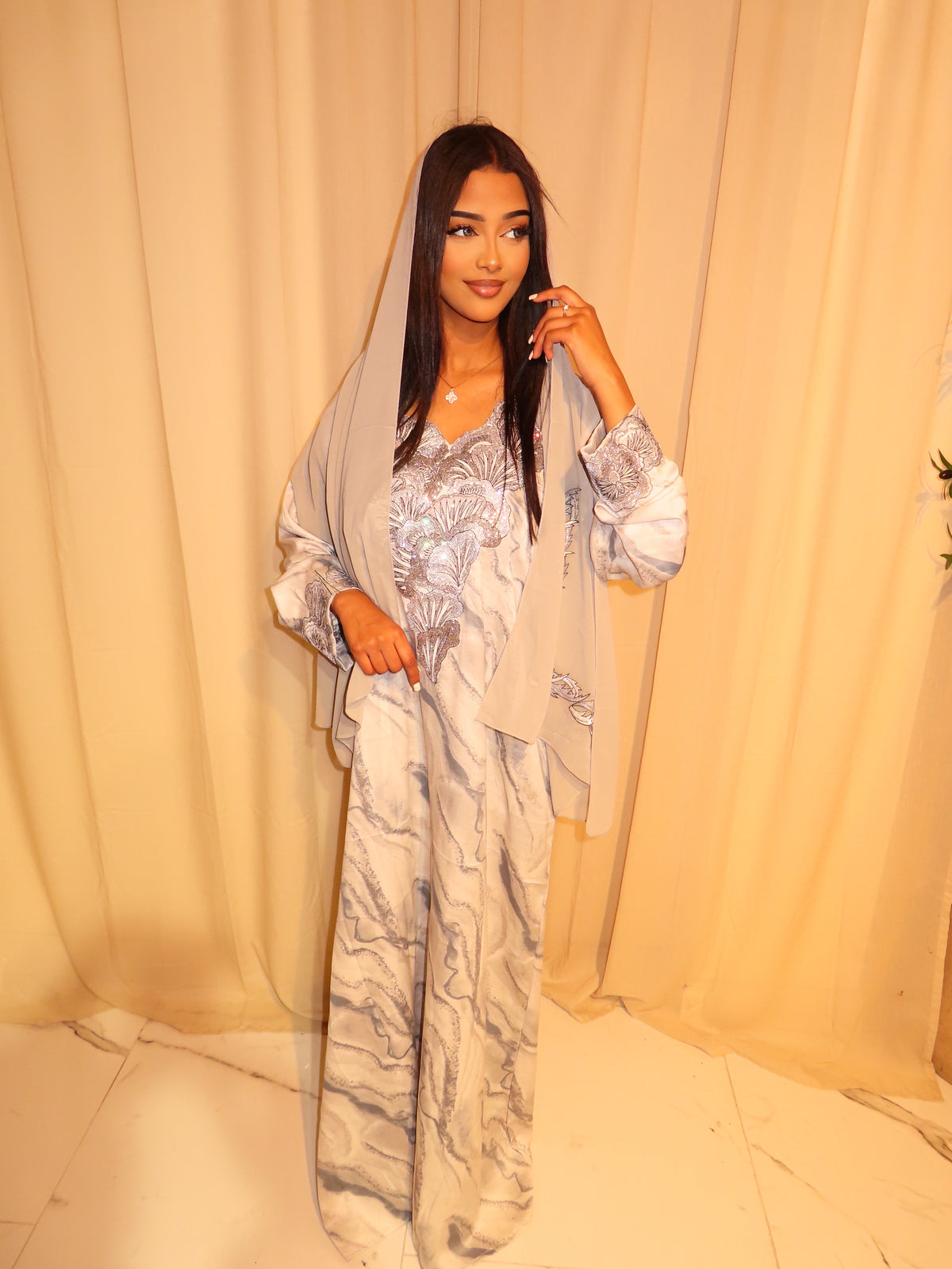 Silver Waves Makhawer & Sheila