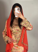 Load image into Gallery viewer, Peach floral Makhawer with sheila
