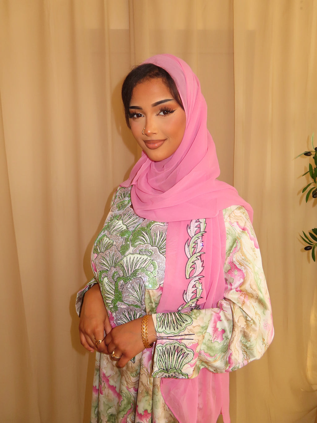 Pistachio Pink Wave Makhawer & Sheila