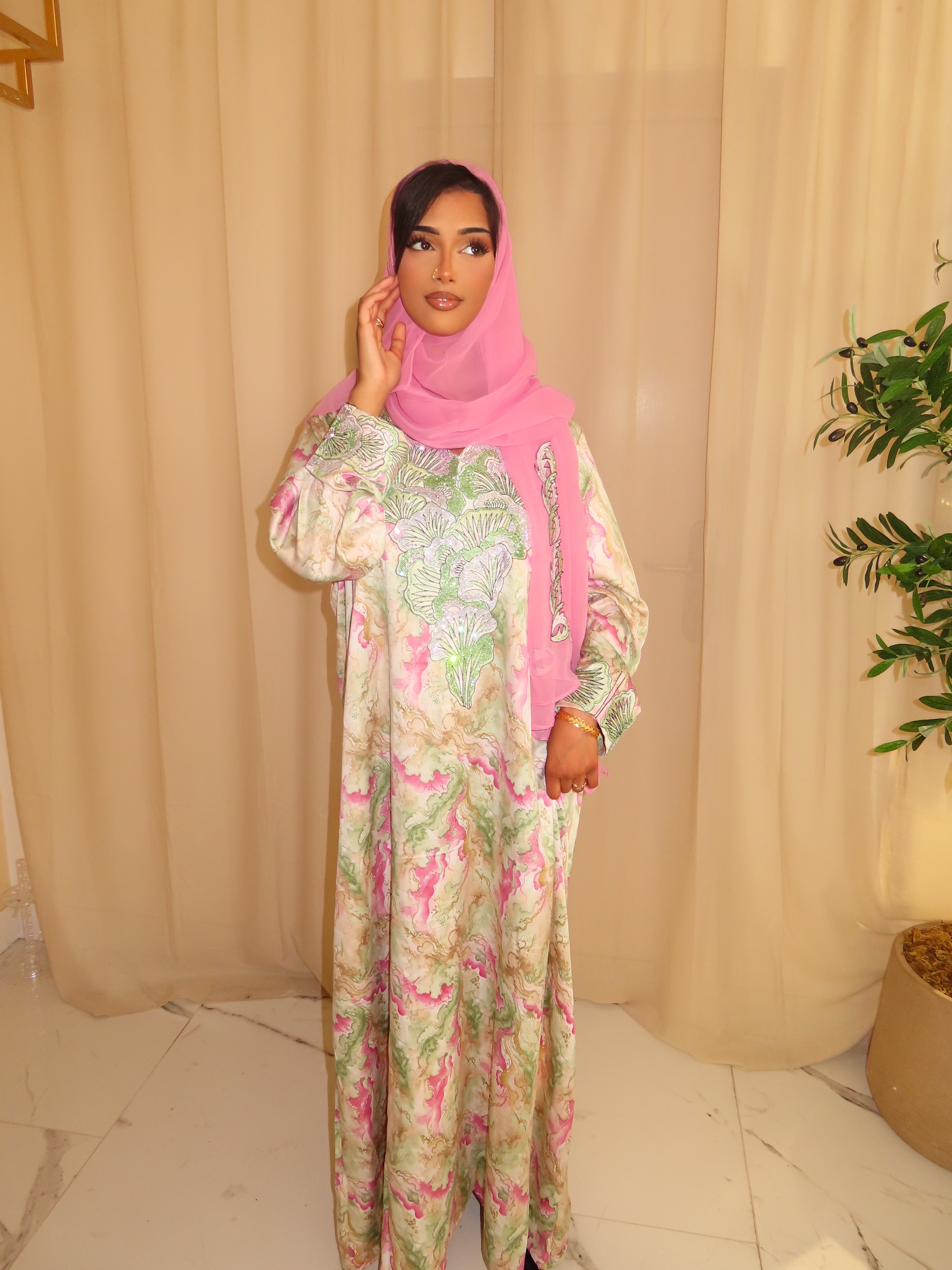 Pistachio Pink Wave Makhawer & Sheila