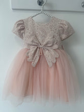 Load image into Gallery viewer, Pink bow dress
