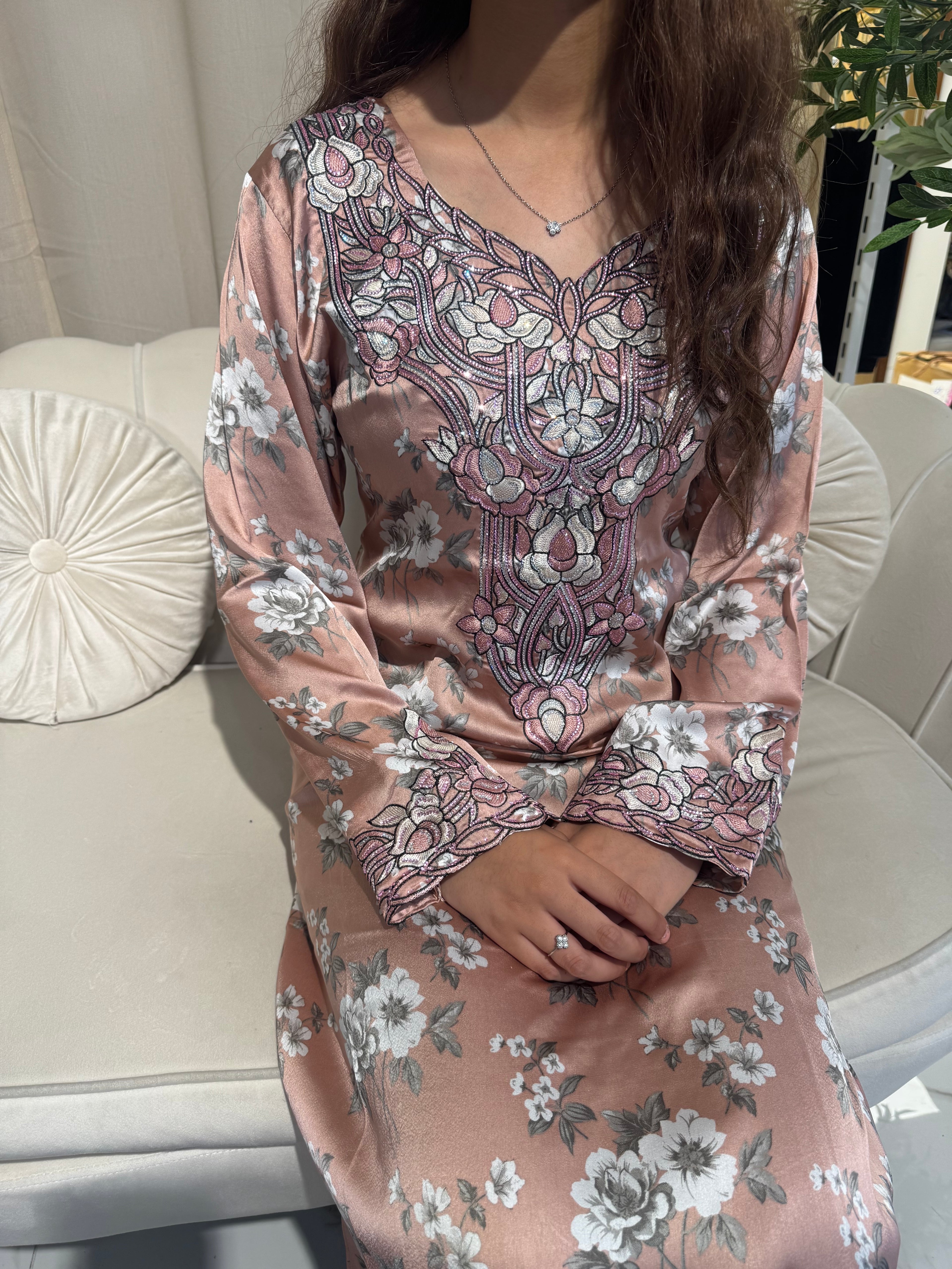 Rose Gold Makhawer