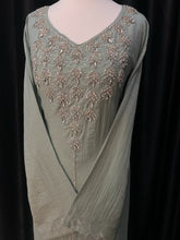 Load image into Gallery viewer, Mint Shimmer Mahawer size (56)
