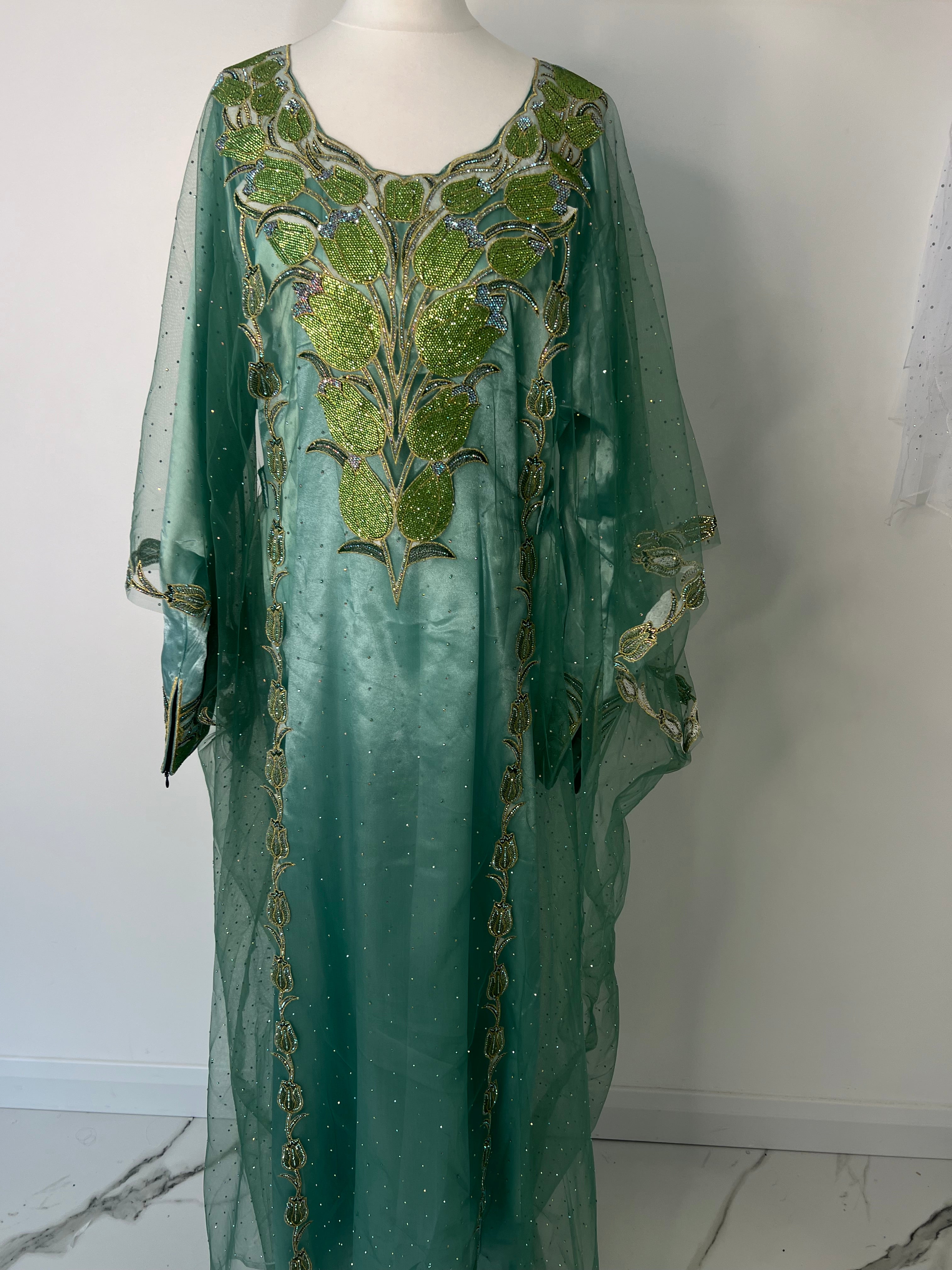 Emirati Thobe (One size)