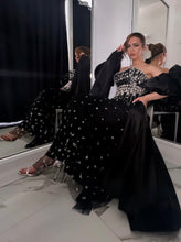 Load image into Gallery viewer, Puff sleeve dress
