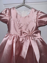 Load image into Gallery viewer, Girls pink dress
