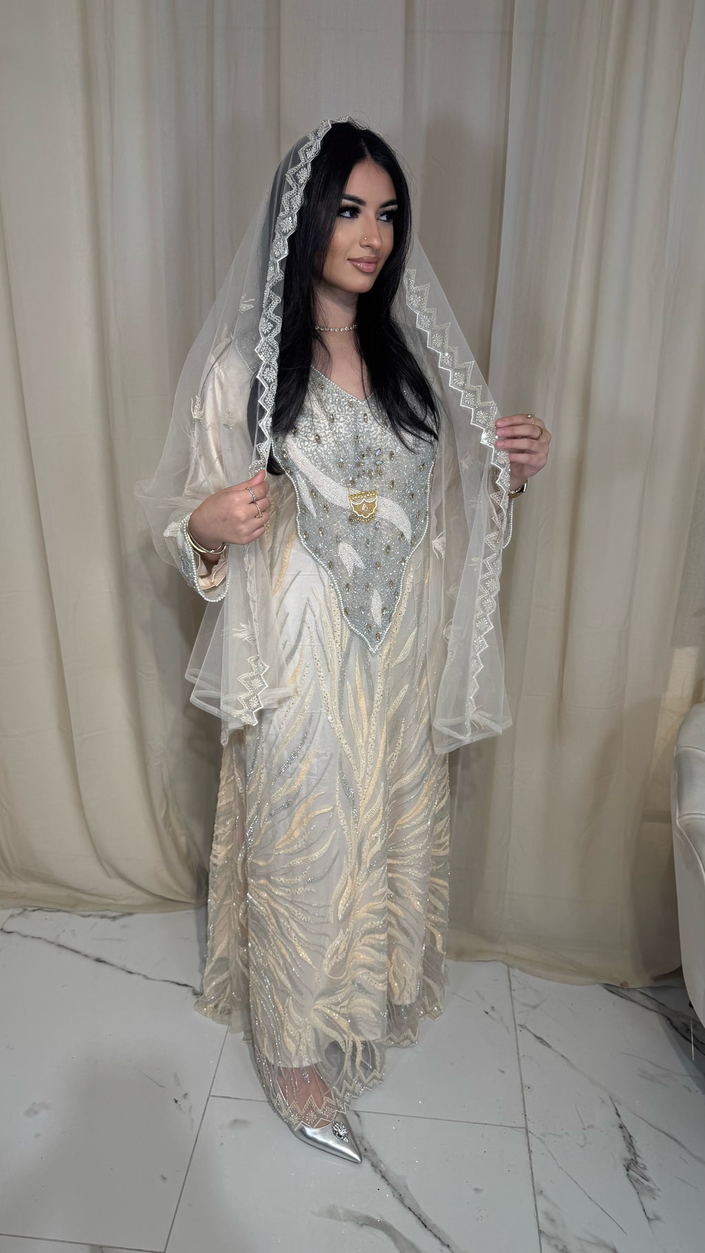 VIP Exclusive Beige Heavy Handwork Emirati Thobe With Veil