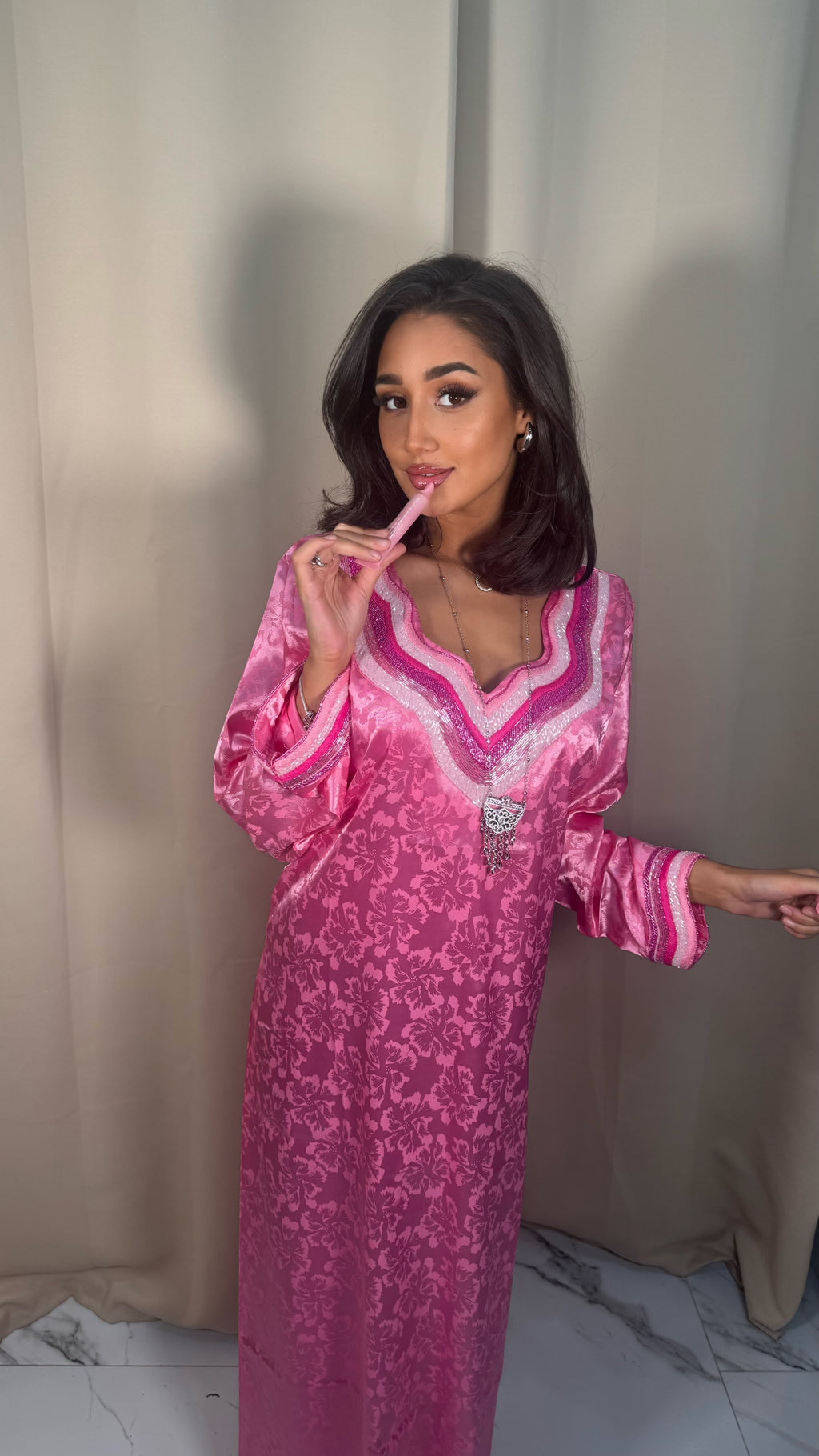 VIP Pink Handwork Makhawer