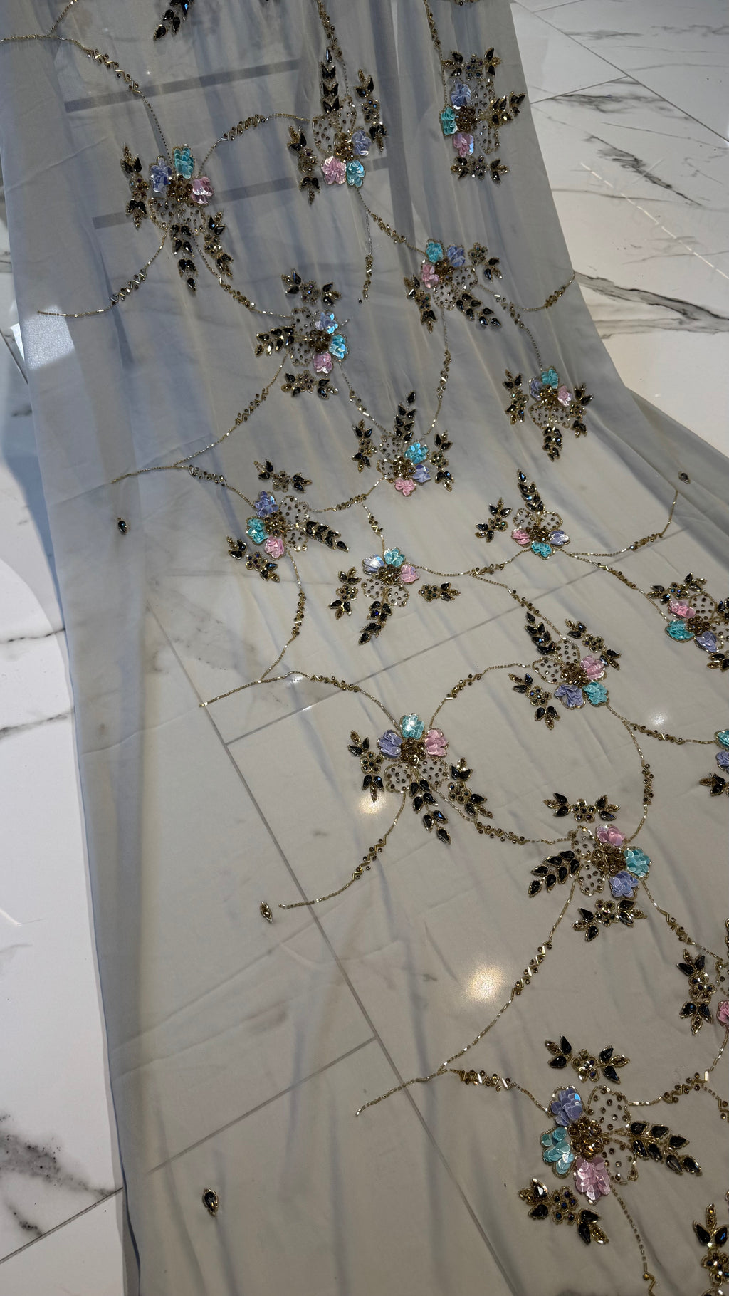 Light Grey Zircon Dir3