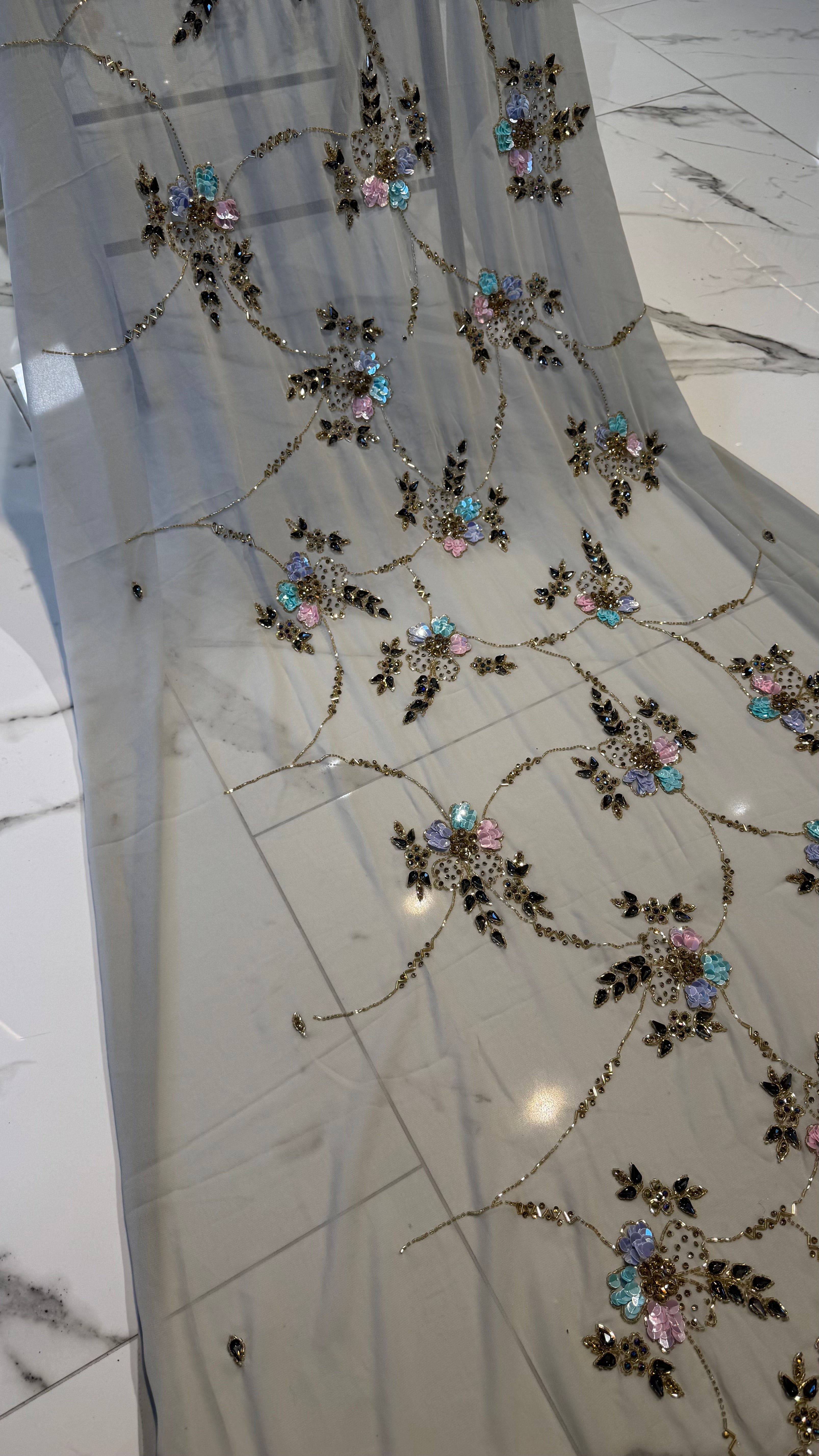 Light Grey Zircon Dir3