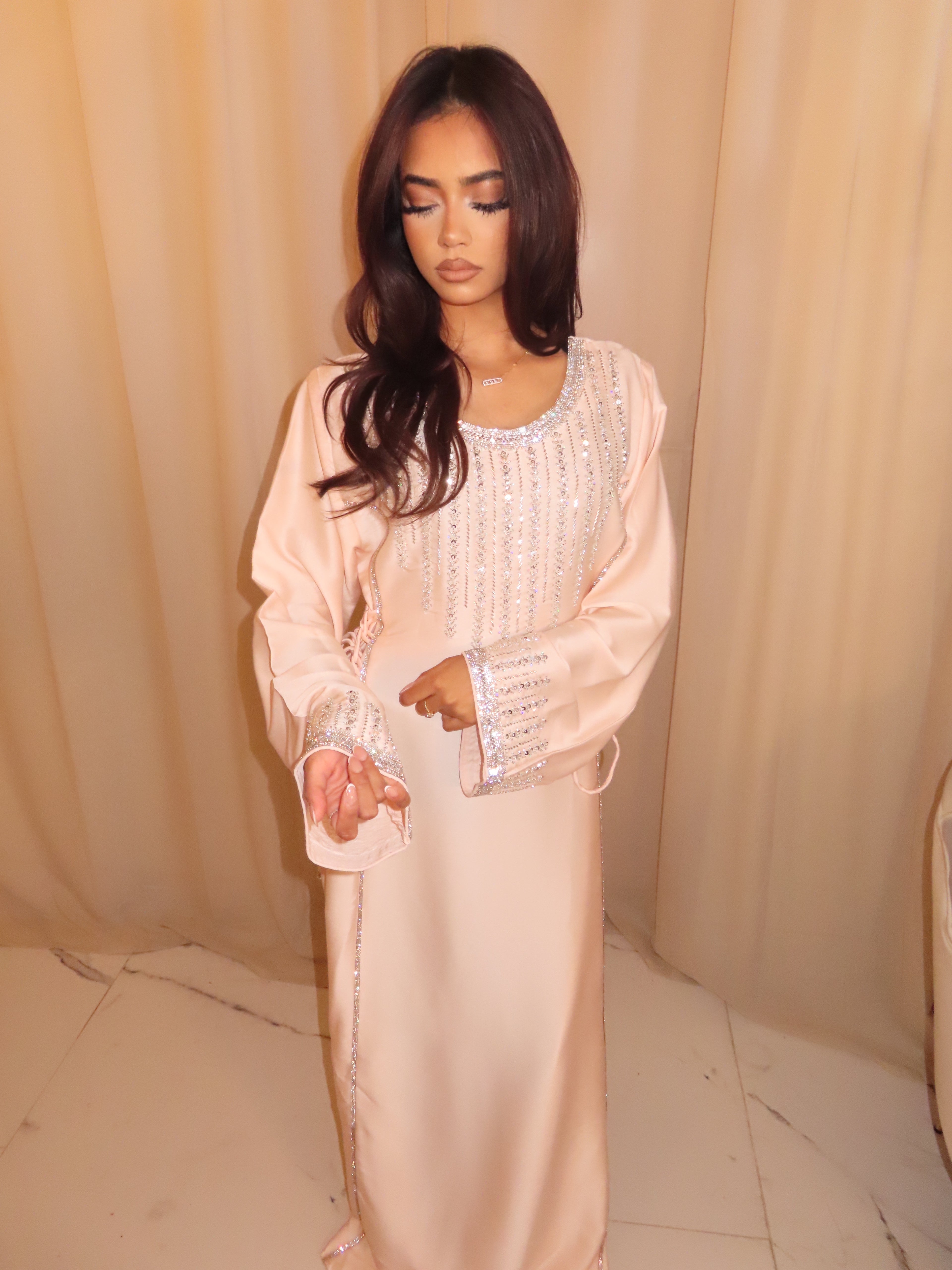 Dressline Arabia.