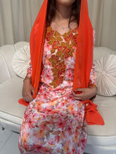 Load image into Gallery viewer, Red Orange Flower Makhawer
