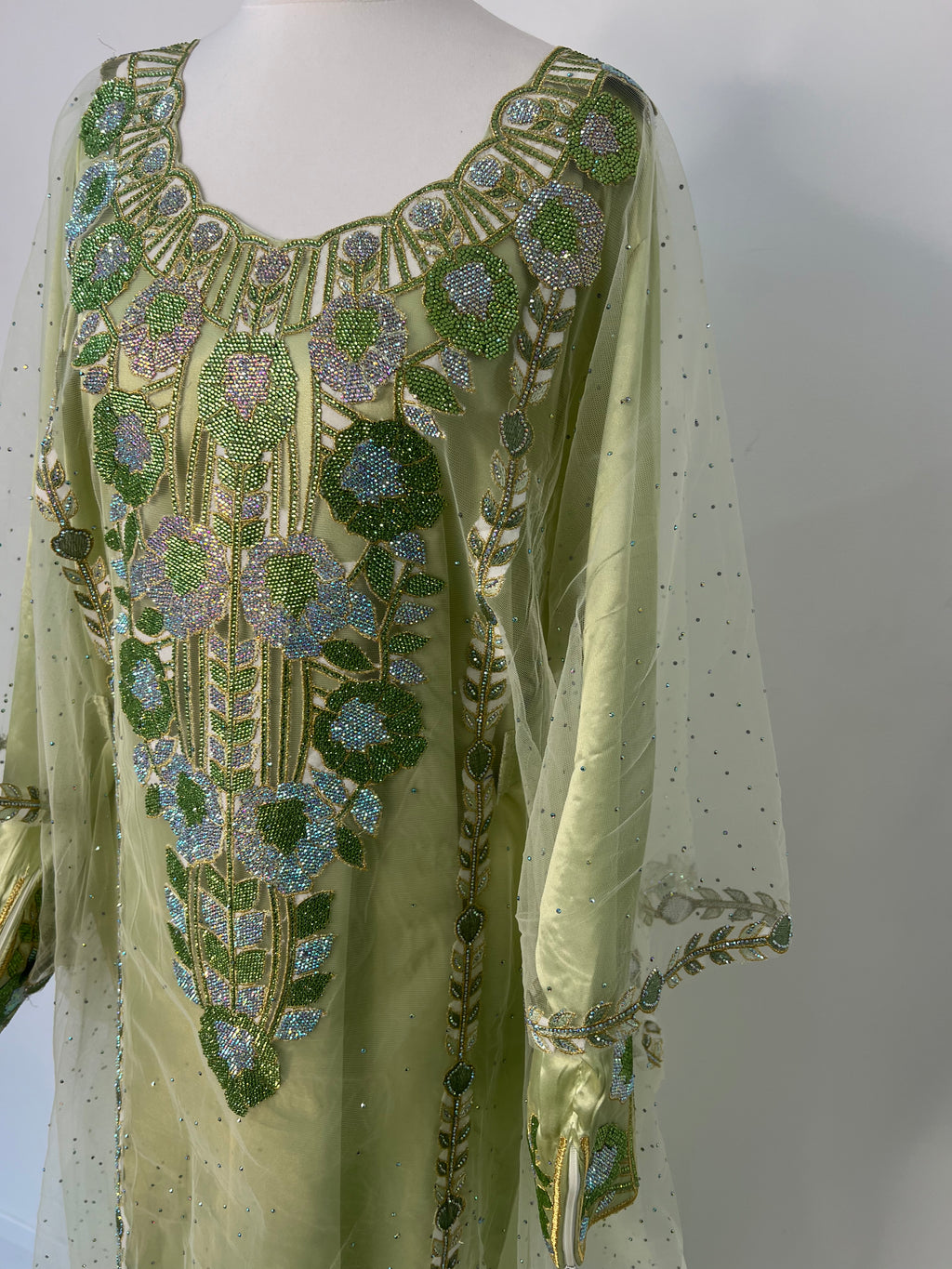 Emirati Thobe (one size)