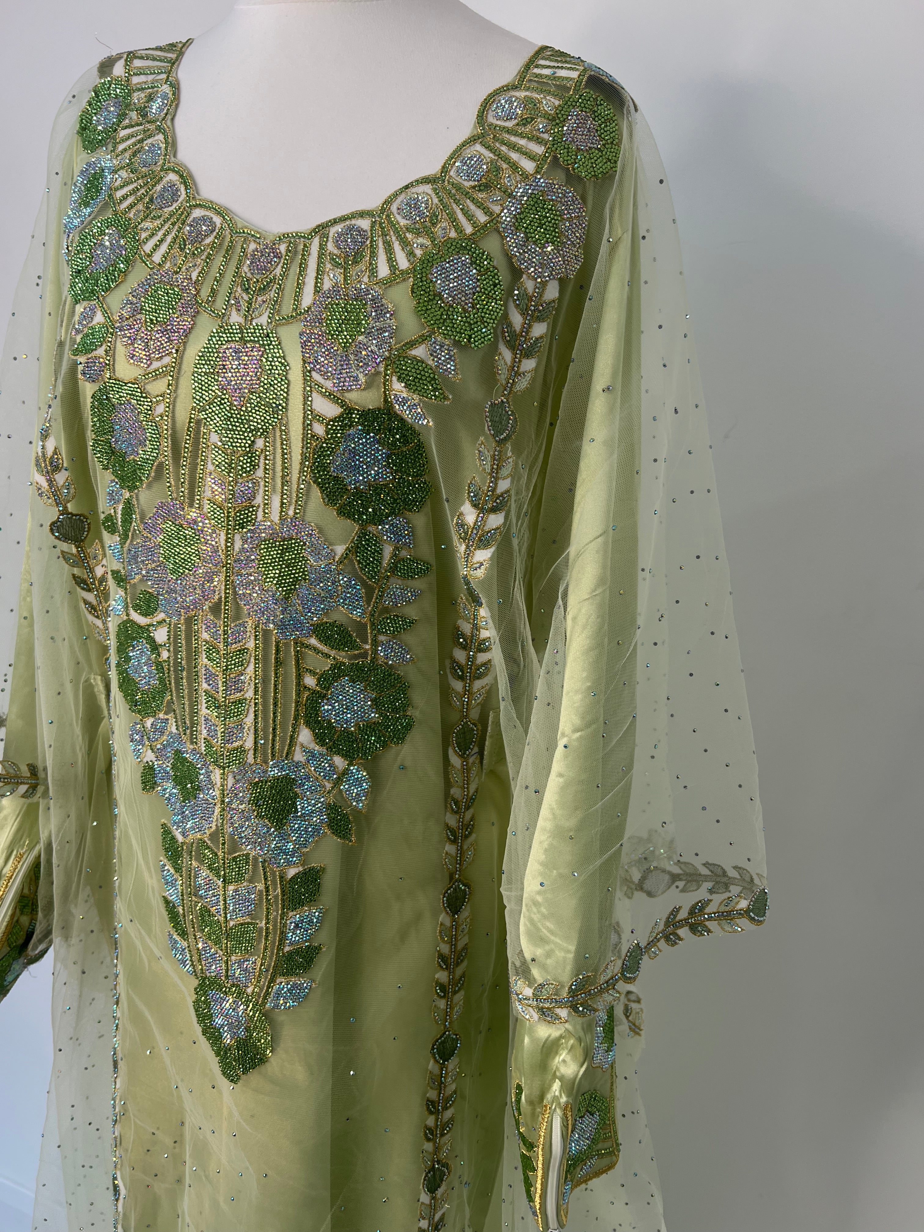 Emirati Thobe (one size)