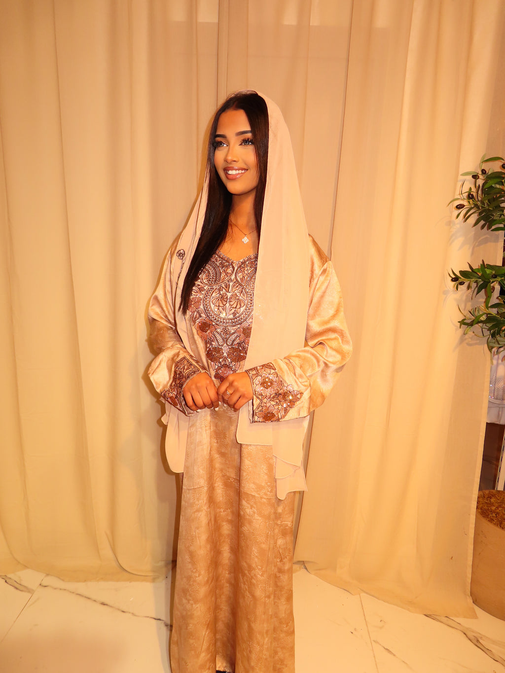 Golden Beige Makhawer & Sheila