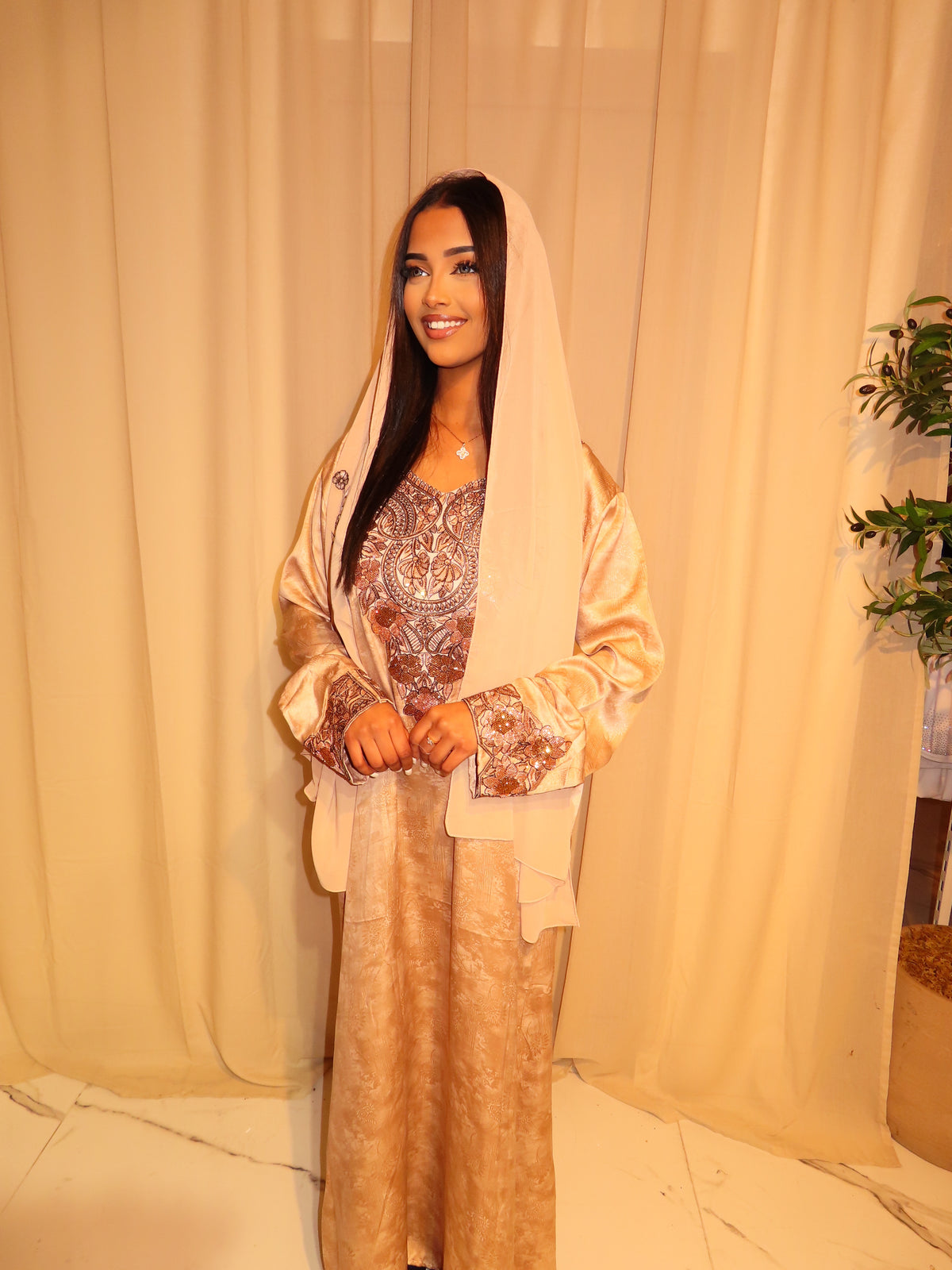 Golden Beige Makhawer & Sheila