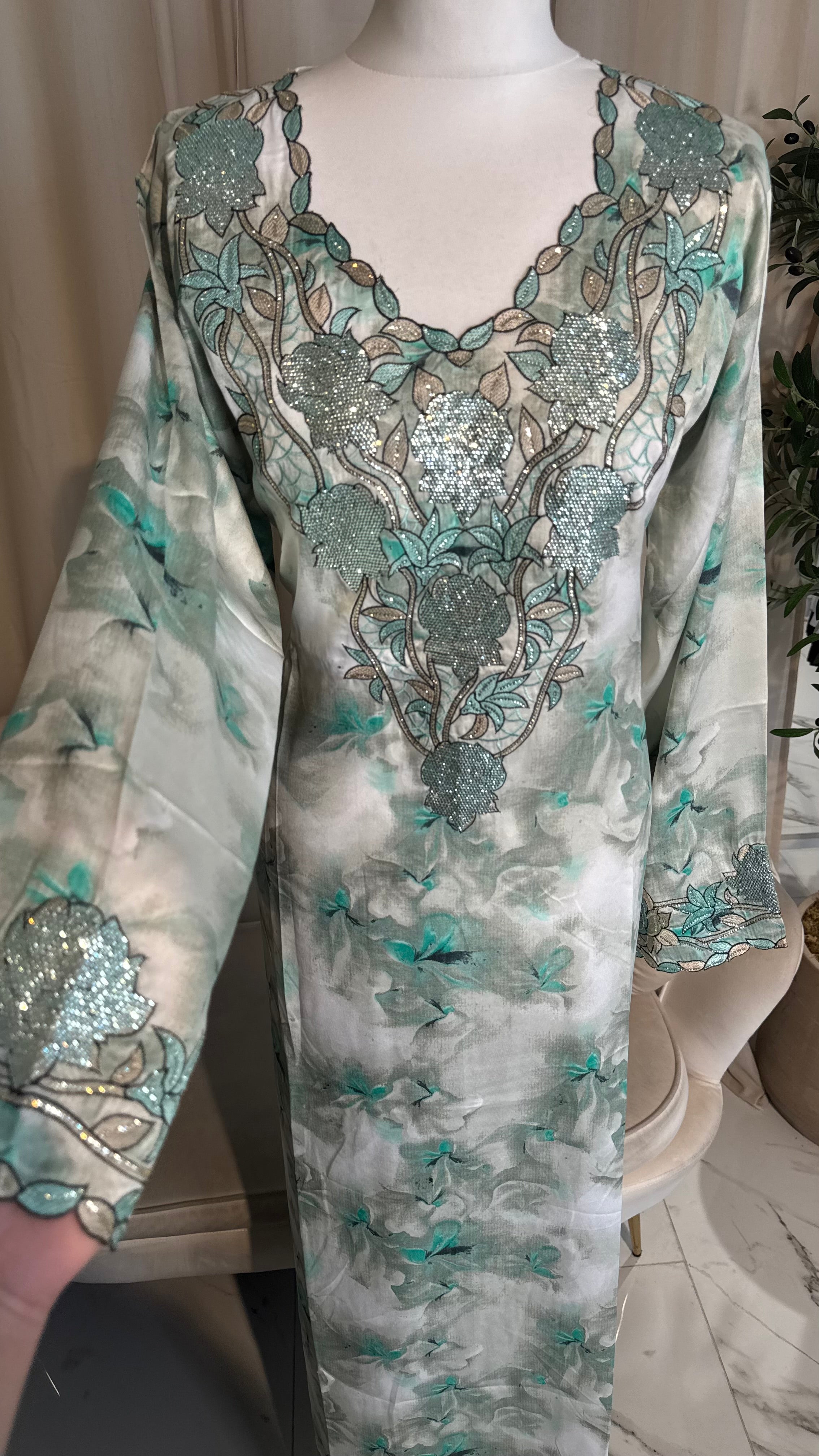 Mint green Makhawer & Sheila