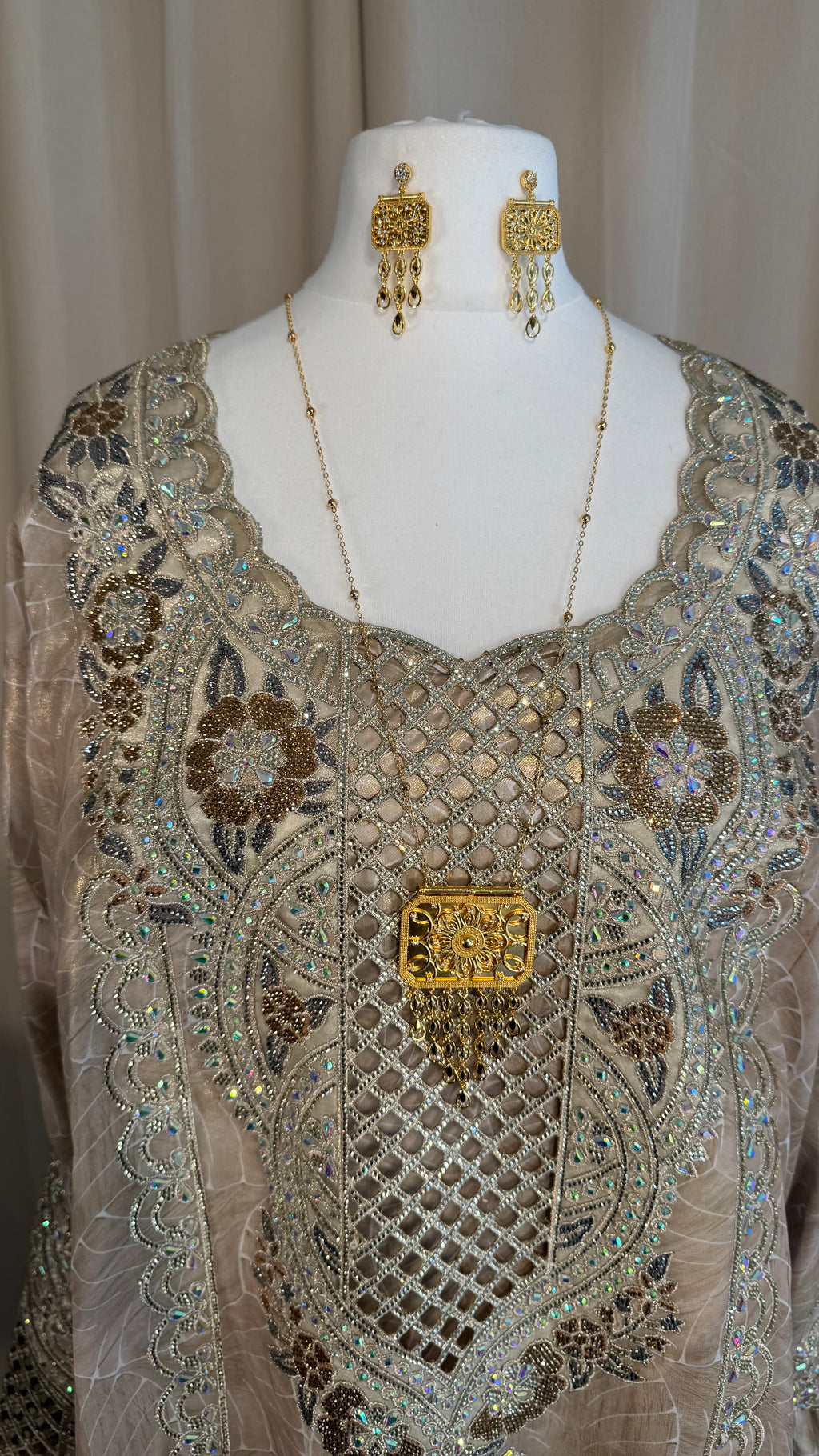Gold Emirati Necklace Set