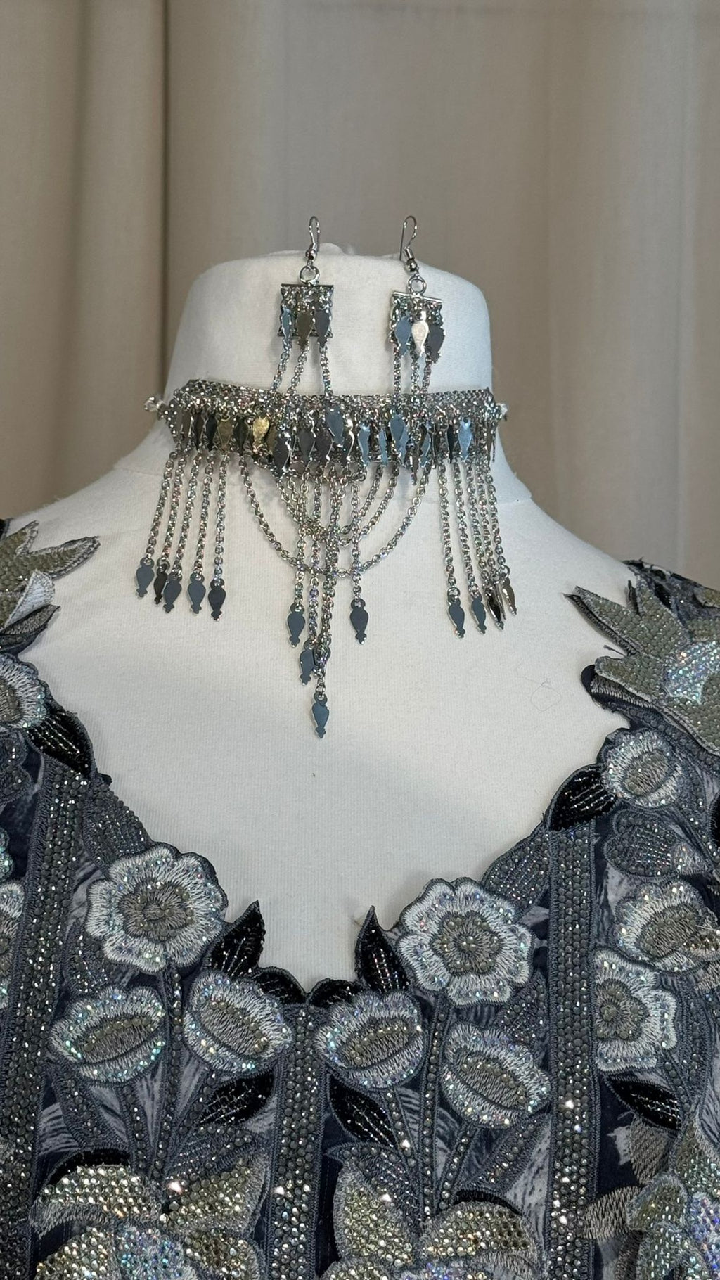 Silver choker Necklace set