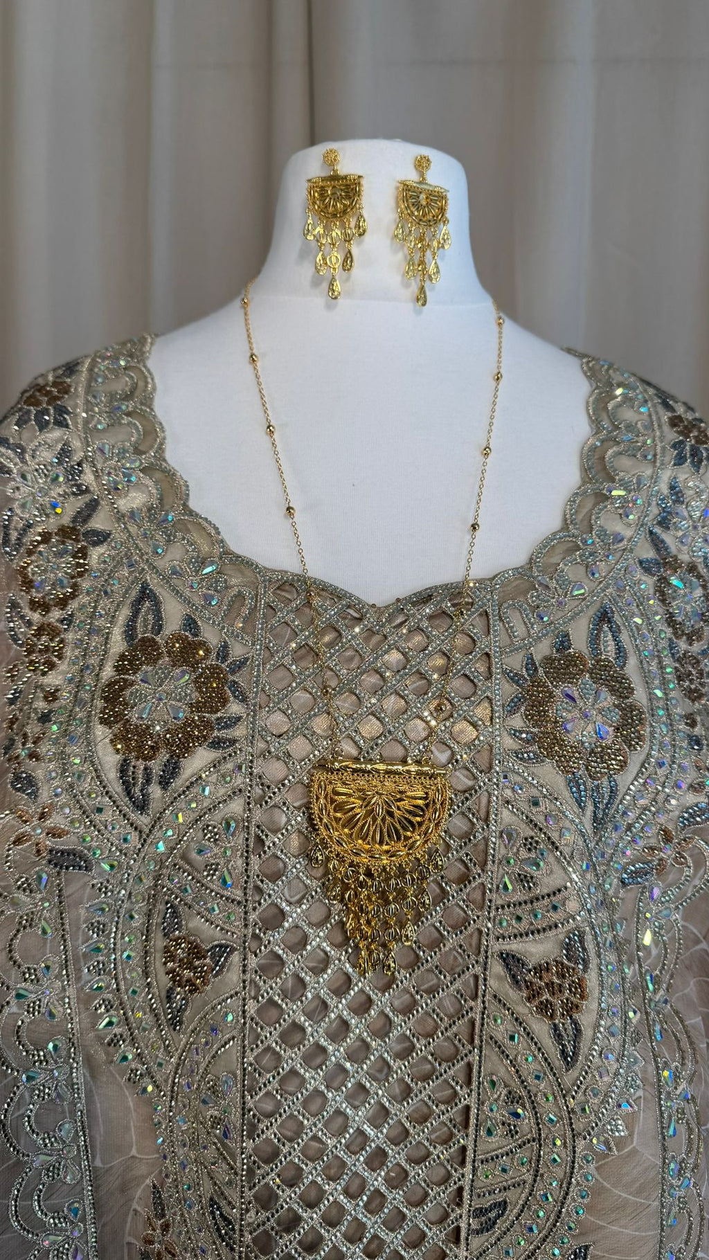 Gold Emirati Necklace Set