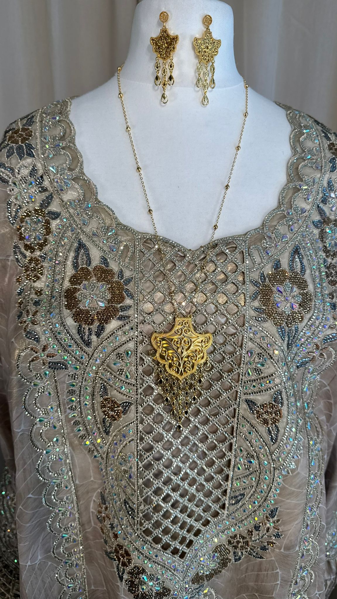 Gold Emirati Necklace Set