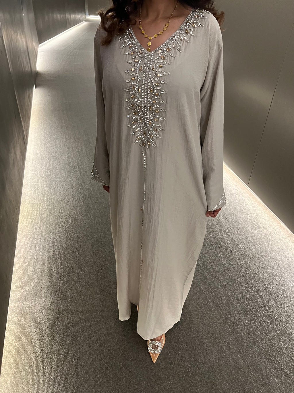 Light Grey Edition Shimmer Makhawer