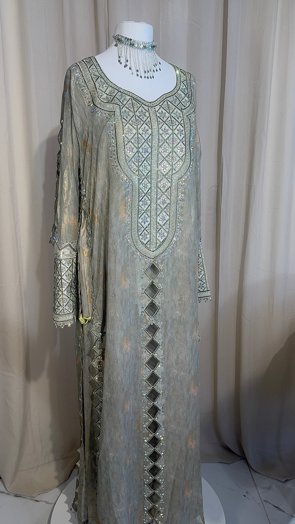 *VIP* Sage Green Emirati Makhawer