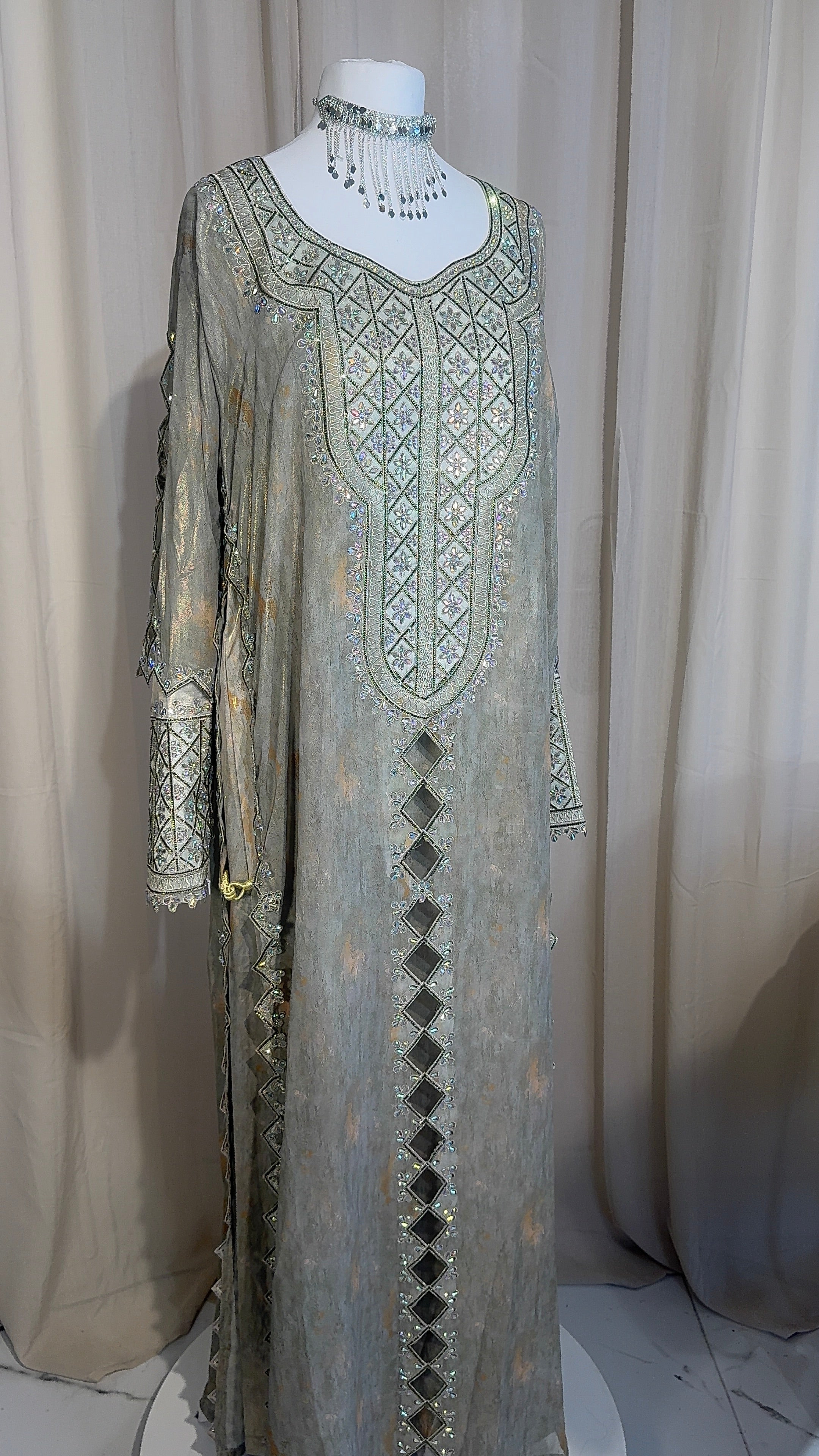 *VIP* Sage Green Emirati Makhawer