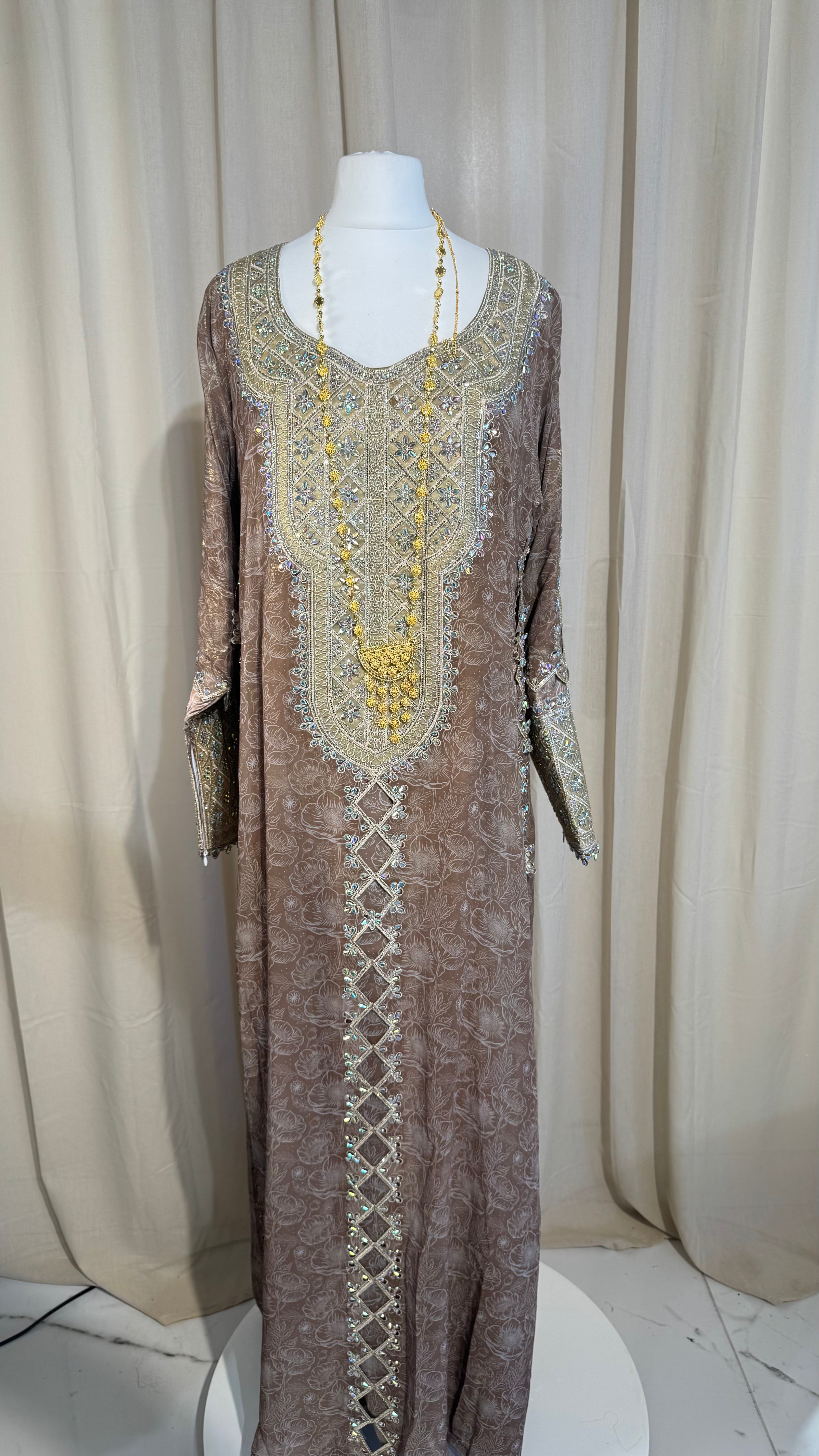 *VIP* Light Brown Emirati Makhawer