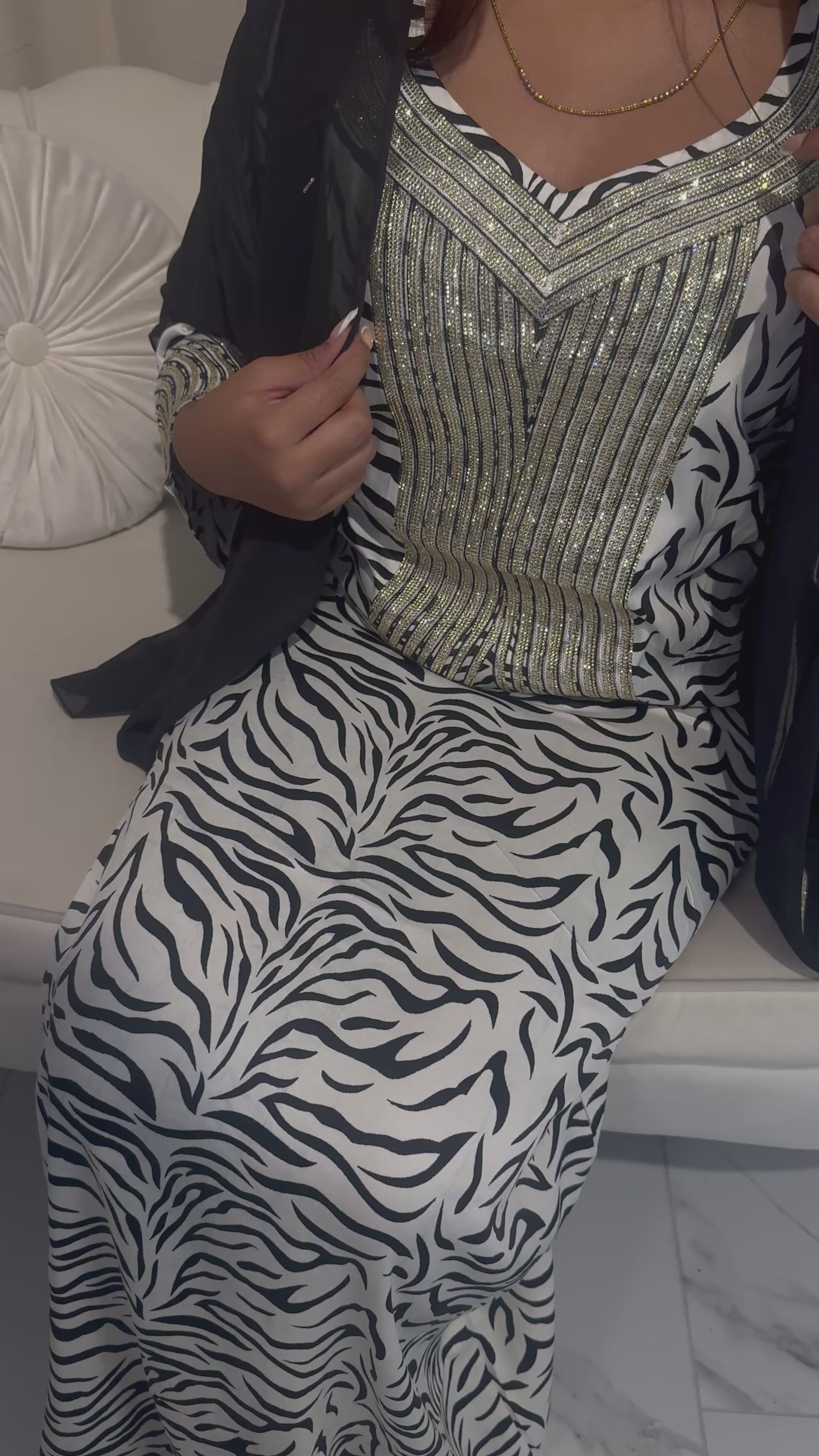 Zebra Makhawer & Sheila
