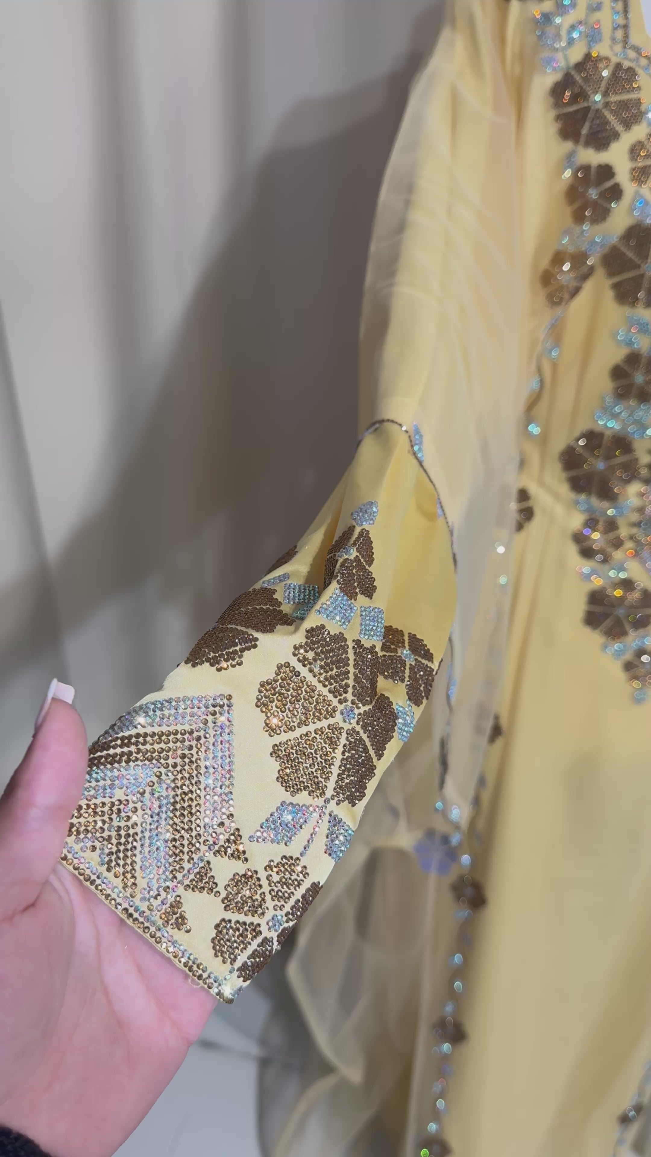 Yellow/Gold Emirati Thobe