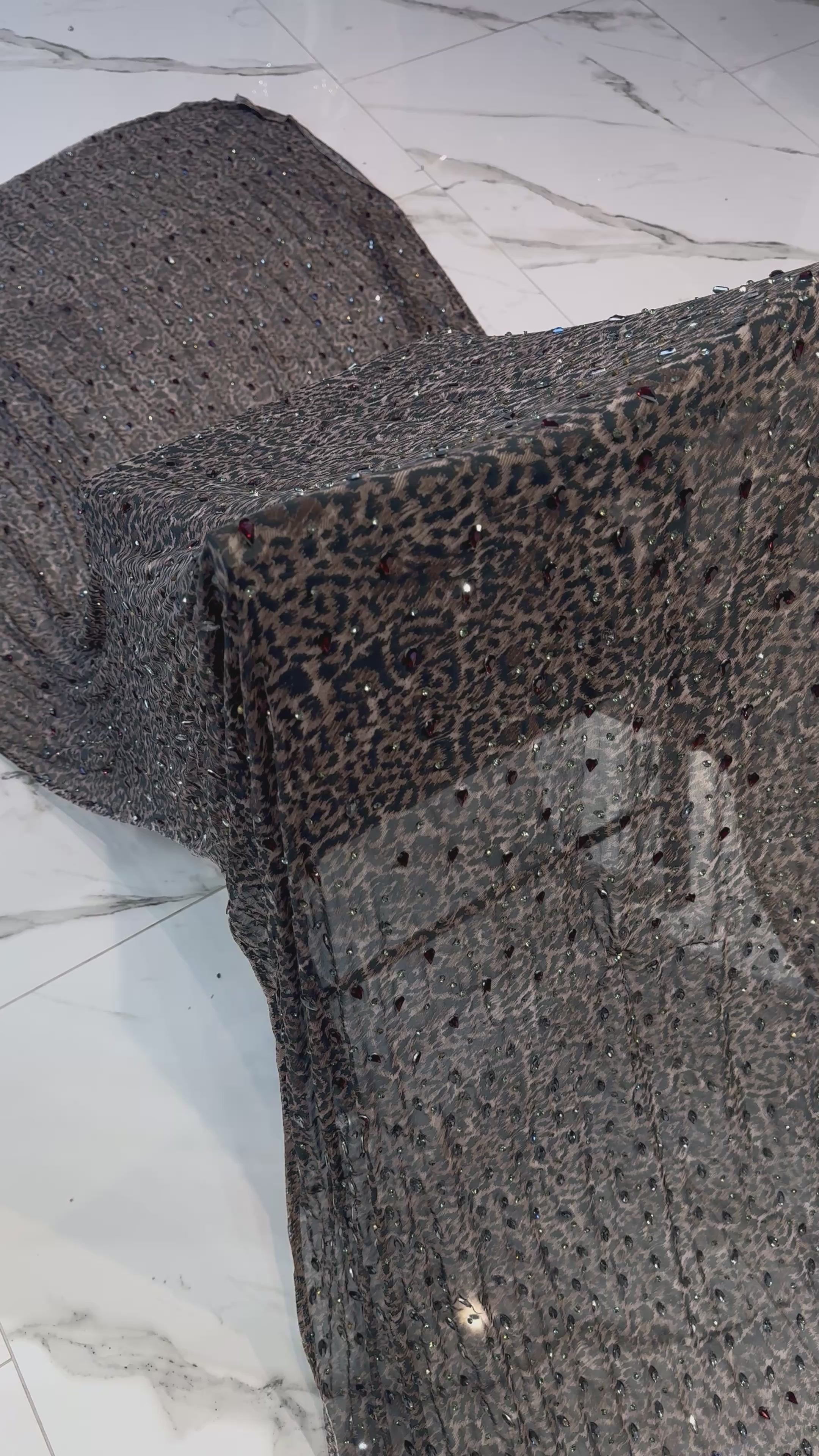 Dark Leopard Print Dir3