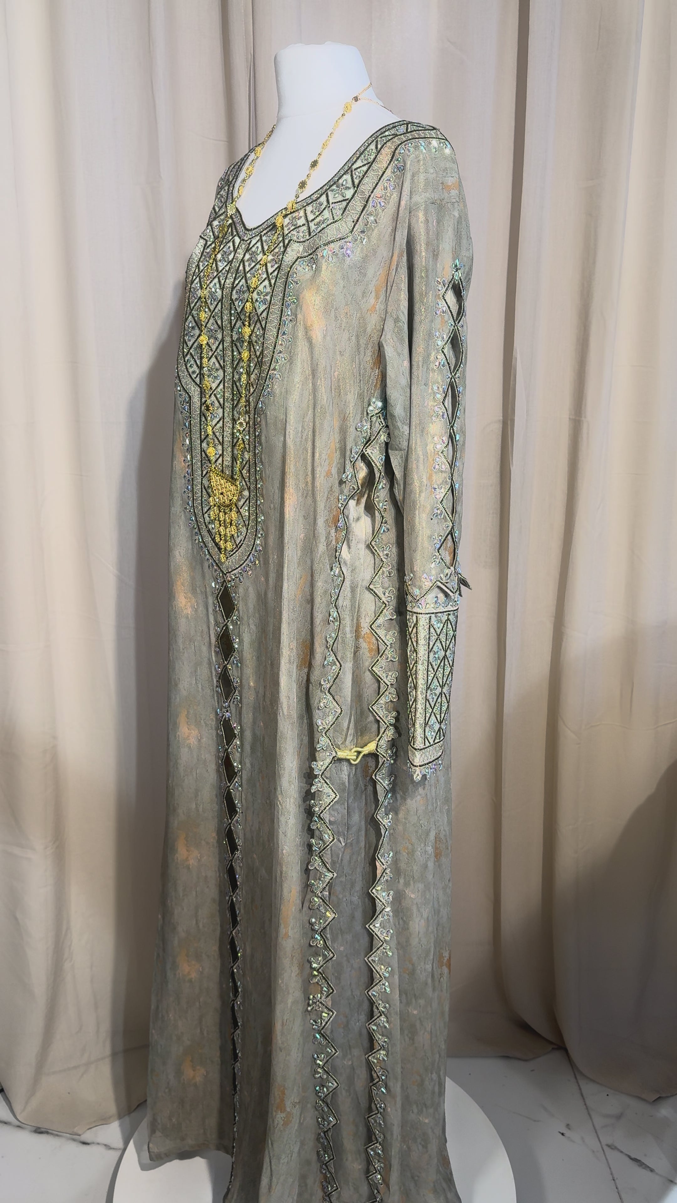 *VIP* Sage Green Emirati Makhawer